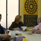 Emiliana Molero, directora de Comercio, se reunió ayer con los delegados de Centro León Gótico