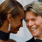 Iman y David Bowie, en un acto benéfico en Nueva York, en el 2002.