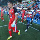 La Deportiva estrenó las nuevas camisetas en el amistoso contra el Deportivo de La Coruña. La equipación del portero, en rojo y negro
