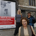 Manuela Cabero, en el centro, con Kate Chapman y Johanna Arvo, frente a Botines