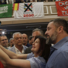 Abascal, reclamado por sus seguidores en el auditorio del Recreo Industrial. FERNANDO OTERO