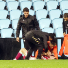 Santi Samanes en el momento de lesionarse en el partido que la Cultural disputó frente al Celta Fortuna el pasado sábado en Balaidos. ANTONIO LOF