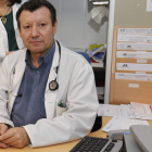 El doctor Francisco Jorquera también intervendrá hoy. RAMIRO