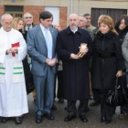 La plaza de Grulleros se llamará a partir de ahora Plaza Víctimas del Terrorismo, como reza la placa