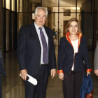 La viceconsejera María José Salgueiro, ayer, al inicio de la reunión en la Delegación Territorial.