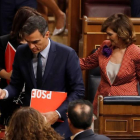 Sánchez abandona el Congreso con gesto cariacontecido tras su segunda investidura fallida