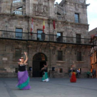 Las bailarinas de Mandala Tribal Troupe durante la actuación del año pasado.