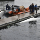 Personal de la Estación Naval militar de A Graña, en Ferrol, ha encontrado a primera hora de este viernes el cuerpo a flote de una ballena. SECRETARÍA TÉCNICA