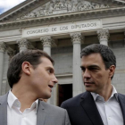 Albert Rivera y Pedro Sánchez, el pasado 21 de abril en el Congreso, durante el acto de homenaje a Miguel de Cervantes.