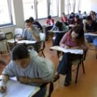 Varios alumnos asisten a una clase en el campus de Ponferrada, en una imagen de archivo
