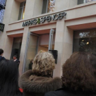 Establecimiento situado en los Campos Elíseos de París, que cerrará como consecuencia de las medidas anunciadas.