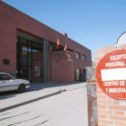 El acceso al actual centro de salud de Bembibre.