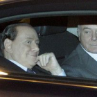 Silvio Berlusconi abandona en su vehículo el palacio presidencial, el pasado 11 de febrero.
