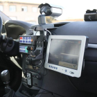 Dispositivo que identifica los vehículos que circulan sin seguro