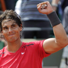 Rafa Nadal celebra con el puño cerrado su incontestable triunfo frente al uzbeco Istomin.