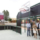 José María López Benito, Teodoro Martínez e Isabel Carrasco, en la inauguración de la pista.