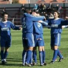 Los jugadores huracanistas celebran uno de los goles que les ha clasificado para la fase de ascenso