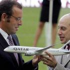 Sandro Rosell y el consejero delegado de Qatar Airways Akbar Al Albaker.
