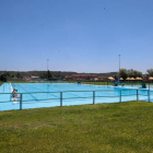 Las piscinas del municipio de Villaquilambre, situadas en la localidad de Villaobispo. MIGUEL F.B.