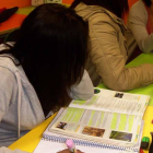 Apoyo escolar a menores.