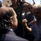 Uno de los damnificados por el terremoto increpa al presidente Buteflika