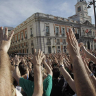 Más de dos mil personas, ayer, en la Puerta del Sol.