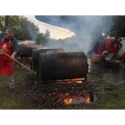 Los bombos no cesarán de girar hoy en toda la comarca.