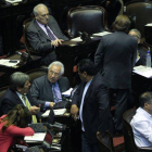Diputados argentinos debaten el proyecto de ley impulsado por el Gobierno de Cristina Fernández, ayer.
