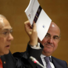 El secretario general de la OCDE, Ángel Gurría, y el ministro de Economía, Luis de Guindos, en una imagen de archivo de septiembre del 2014.