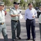Miguel Alejo durante su visita al área de descanso de Briviesca