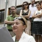 La directora del Instituto Canario de la Mujer lee un manifiesto de repulsa