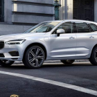 El nuevo Volvo XC60 recoge la herencia estética de su hermano mayor XC90, también algunas aplicaciones tecnológicas.