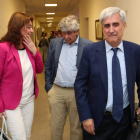 Marta López de la Cuesta, Juan Francisco García Marín y Juan José Badiola, ayer en El Albéitar. RAMIRO