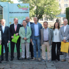 La exposición móvil tomó ayer la plaza de San Marcelo para concienciar a los ciudadanos. DL