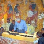 Tumba con la momia del faraón Tutankamón