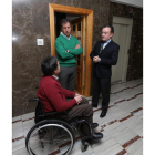 Salguero (derecha), ayer con Cerezales y López en Fabero.