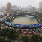 El estadio de la ciudad de Hubei parace una "bañera gigante".
