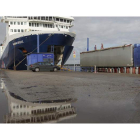 Puerto del Musel, término que aspira a un enlace intermodal con las vías principales de conexión con Europa. JESÚS F. SALVADORES