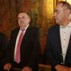 Los tres diputados de UPL, Emilio Martínez, Roberto Aller y Valentín Martínez. FERNANDO OTERO