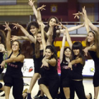 El Club Ritmo muestra que su gimnasia rítmica es perfecta.