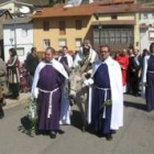 La escenificación viviente de Jesús de Nazareno montado en un burro marcó la procesión de Los Ramos