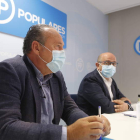 Alfonso Arias y Francisco Castañón ayer durante la rueda de prensa. RAMIRO