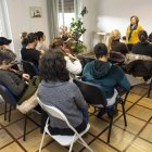 El Teléfono de la Esperanza abrió ayer sus puertas a personas en riesgo de exclusión que participan en el programa de formación de Cáritas.