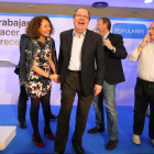 Gloria Merayo, Herrera, Silván y Aduardo Fernández, ayer a las diez de la noche, al finalizar el mitin.