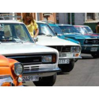 Decenas de coches clásicos estarán aparcados en las calles de Villabalter el próximo domingo por la