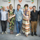 Equipo de 'Me resbala', con Arturo Valls en el centro, flanqueado por Anna Simon (izda.) y Olga Hueso (dcha.)