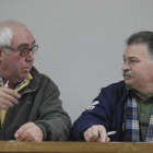 Emilio Francisco Cabeza, alcalde de Quintana, y Manuel Rodríguez, ex concejal socialista.
