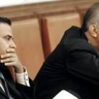 Joaquín Otero y José María Rodríguez de Francisco, durante un Pleno en las Cortes de Fuensaldaña