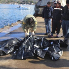Víctimas de un naufragio en el Egeo el jueves.
