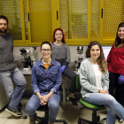 El equipo de Micros Veterinaria, en el edificio Idegsal del campus. MARCIANO PÉREZ